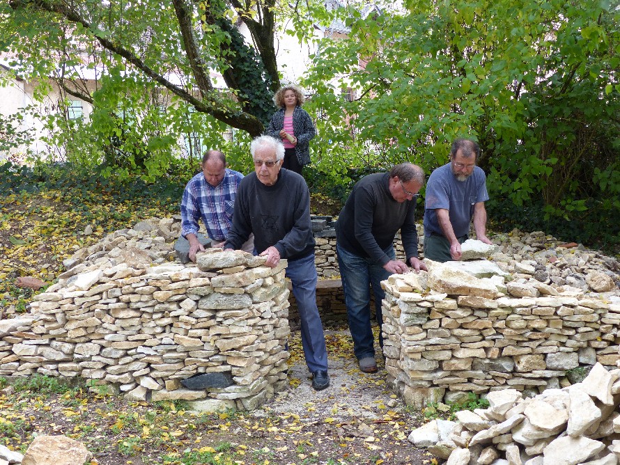 Placer une pierre demande de la patience